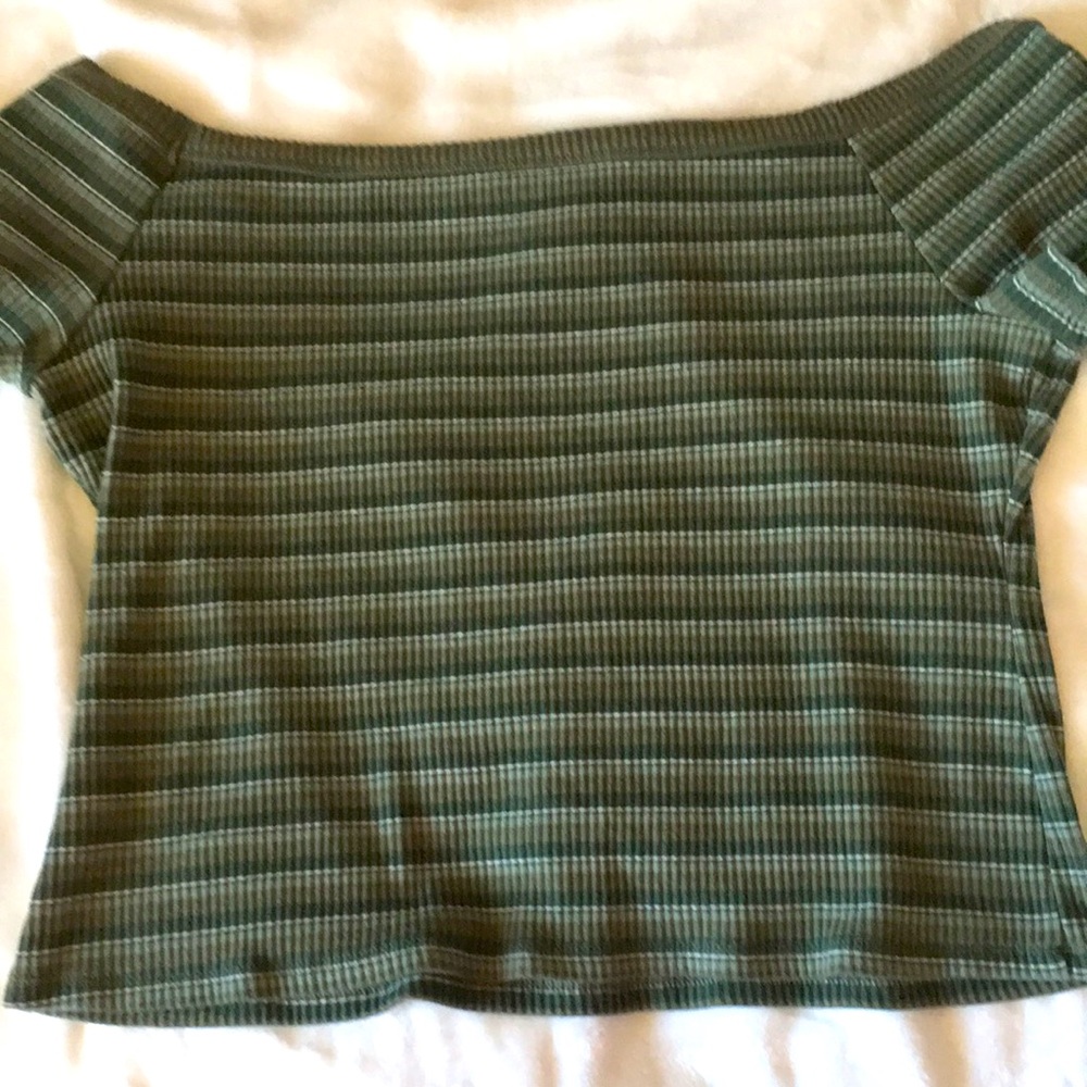Off the shoulder crop top shirt